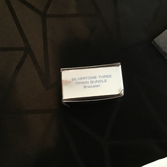 NWT AVON Three(3) Silvertone chain bracelet set,  various designs (2004) - Picture 14 of 14